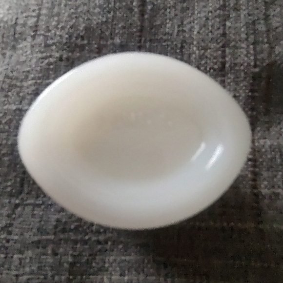 1930s Mentholaltum  Cream Jar Small Round Milk Glass  2” X 1.1/2” - Picture 7 of 7